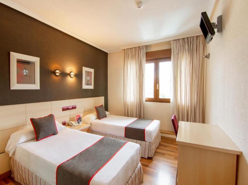 Hostal Rural El Cano By Vivere Stays Alpedrete Exterior foto