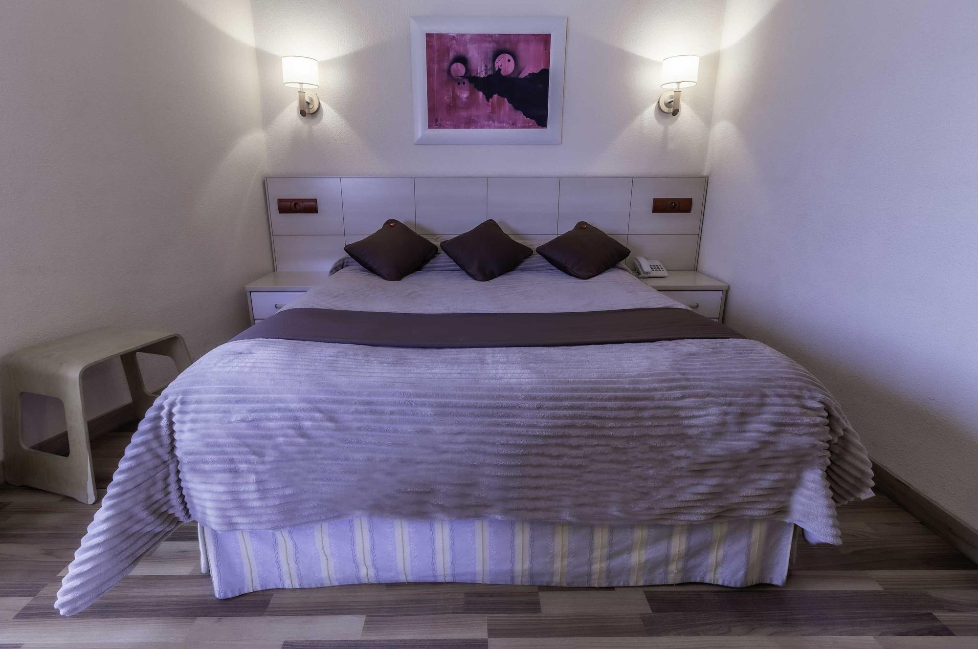 Hostal Rural El Cano By Vivere Stays Alpedrete Exterior foto